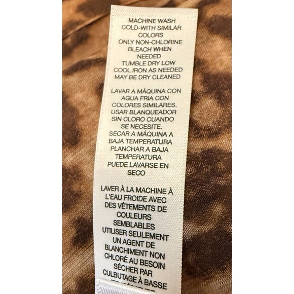 Chico’s 2 (M/L) Leopard Print Sheer Blouse Top Button Down Long Sleeve Pockets - Picture 9 of 10